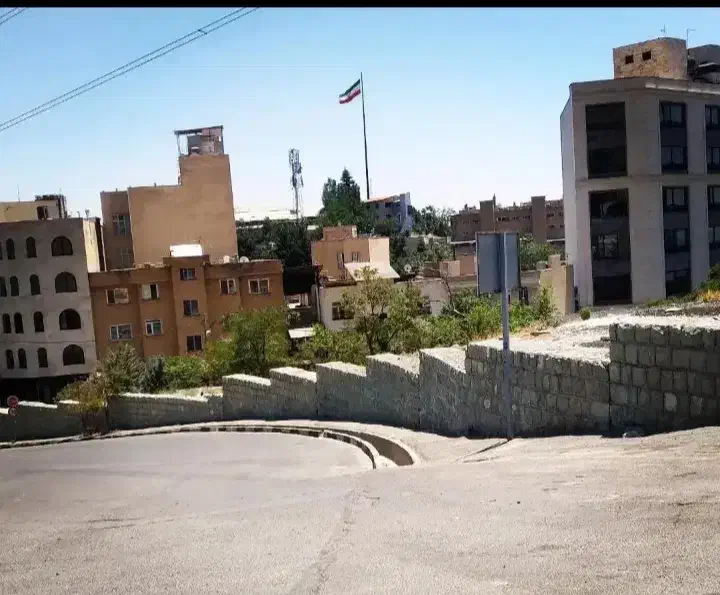 زمین داراباد