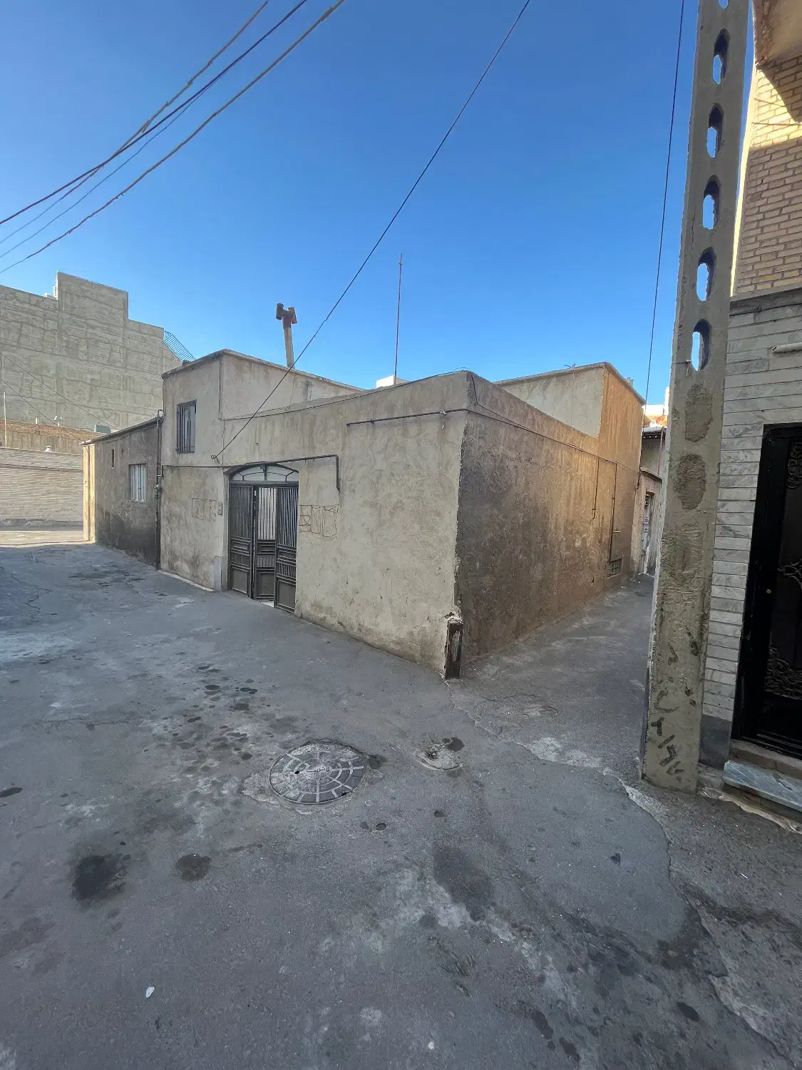 فروش حیاط ۶۲متری چایکنار ملل متحد منجم