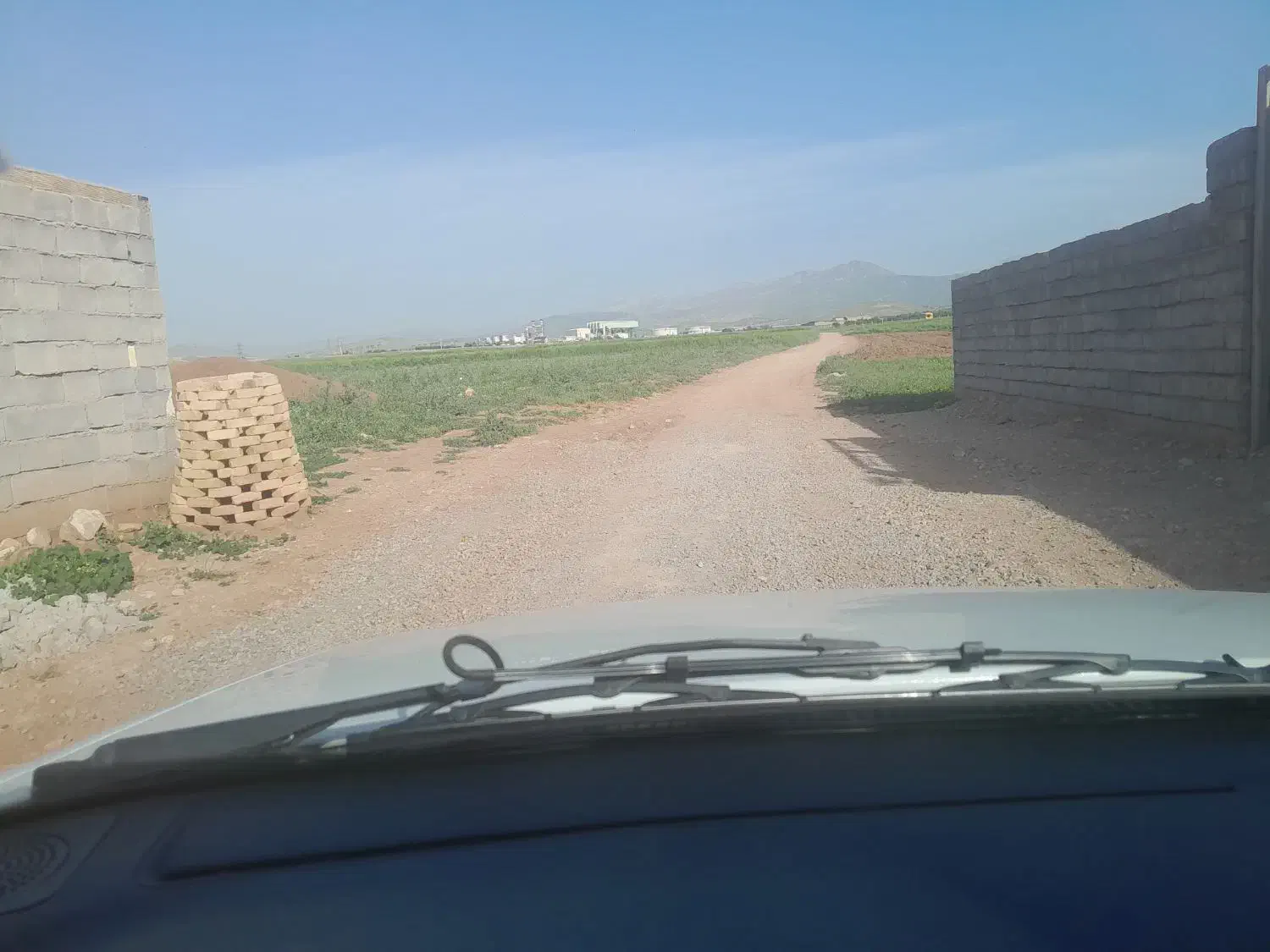 270متر زمین  طرح هادی دارای وام .روستای ده باقر