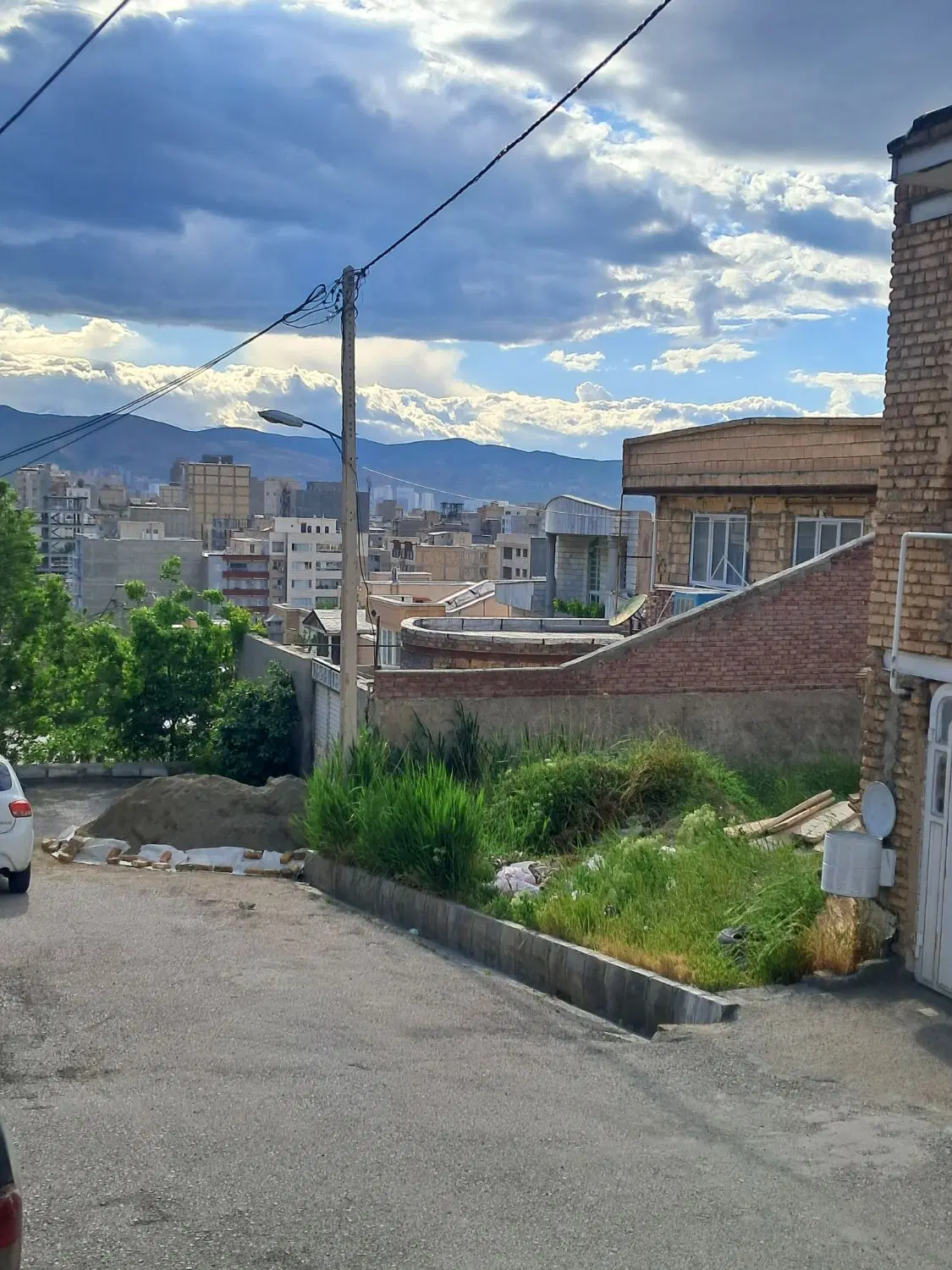 زمین 250 متری . انعام