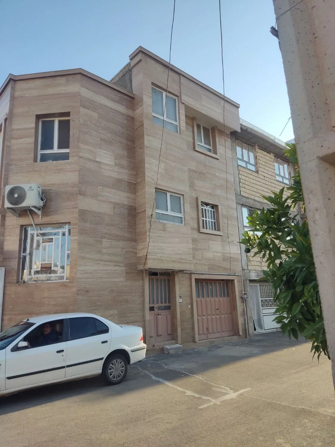 طبقه دوم کاملا مستقل