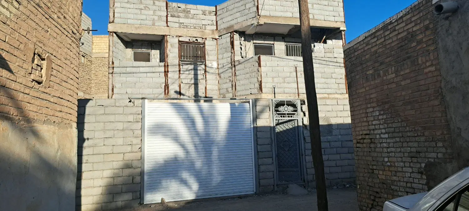 ملک مسکونی ویلایی دوبلکس نیمه کاره پشت بازار