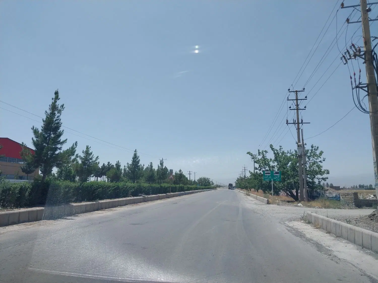 یک قطعه زمین دوکله حاشیه جاده کاهو  ۲۵۰متری