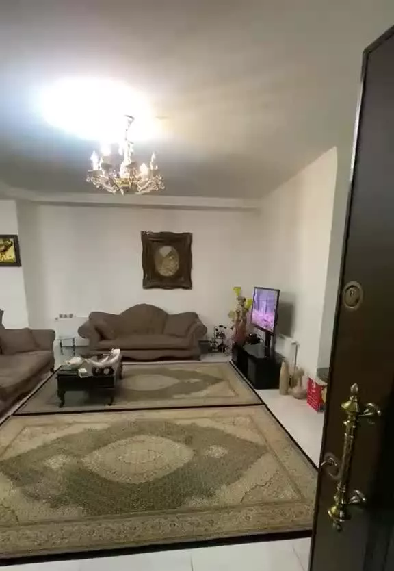 ۱۶۲ متر در خیابان امینی