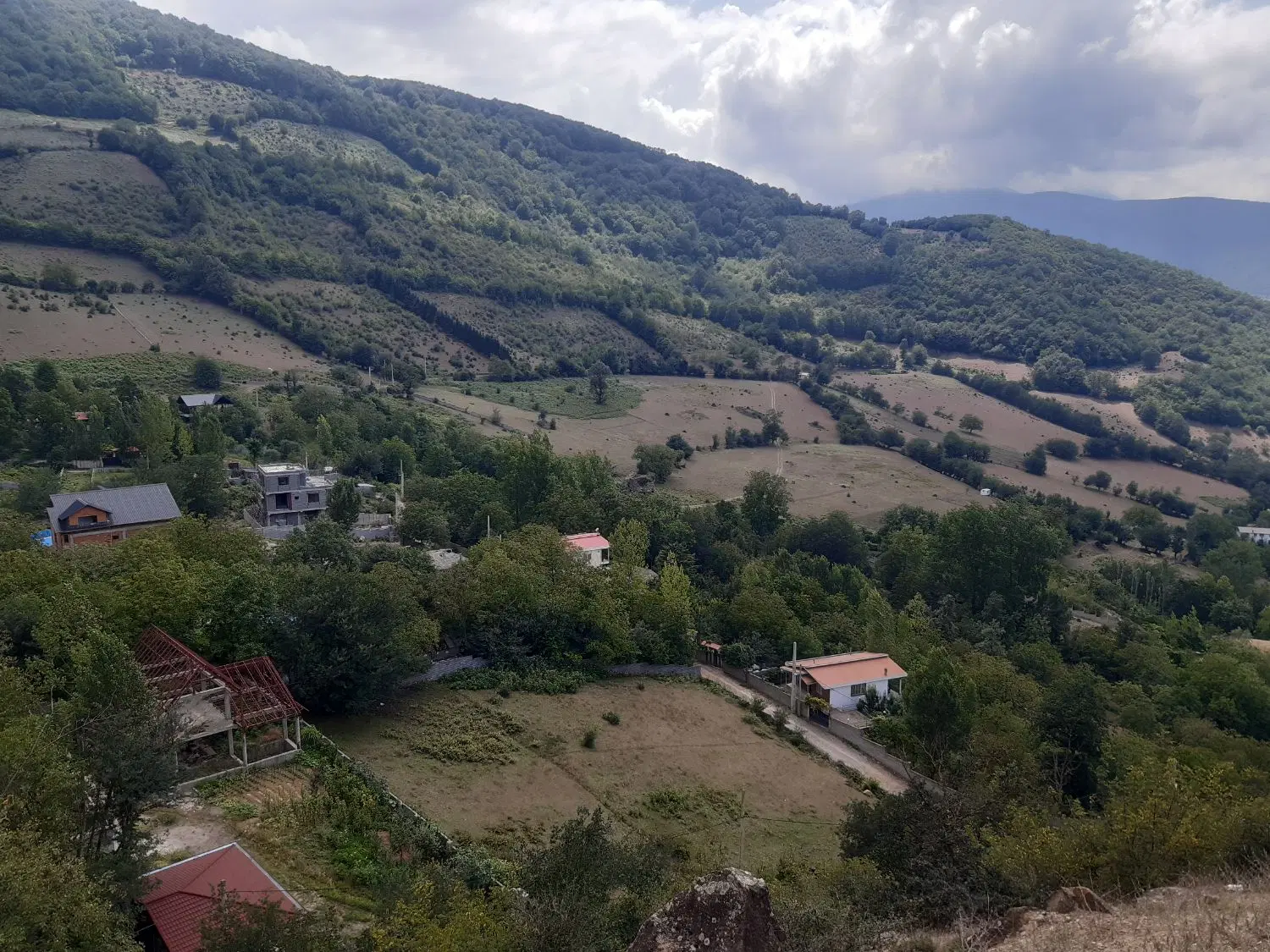 زمین ۶۰۰ متری در مرزن آباد قابل معاوضه