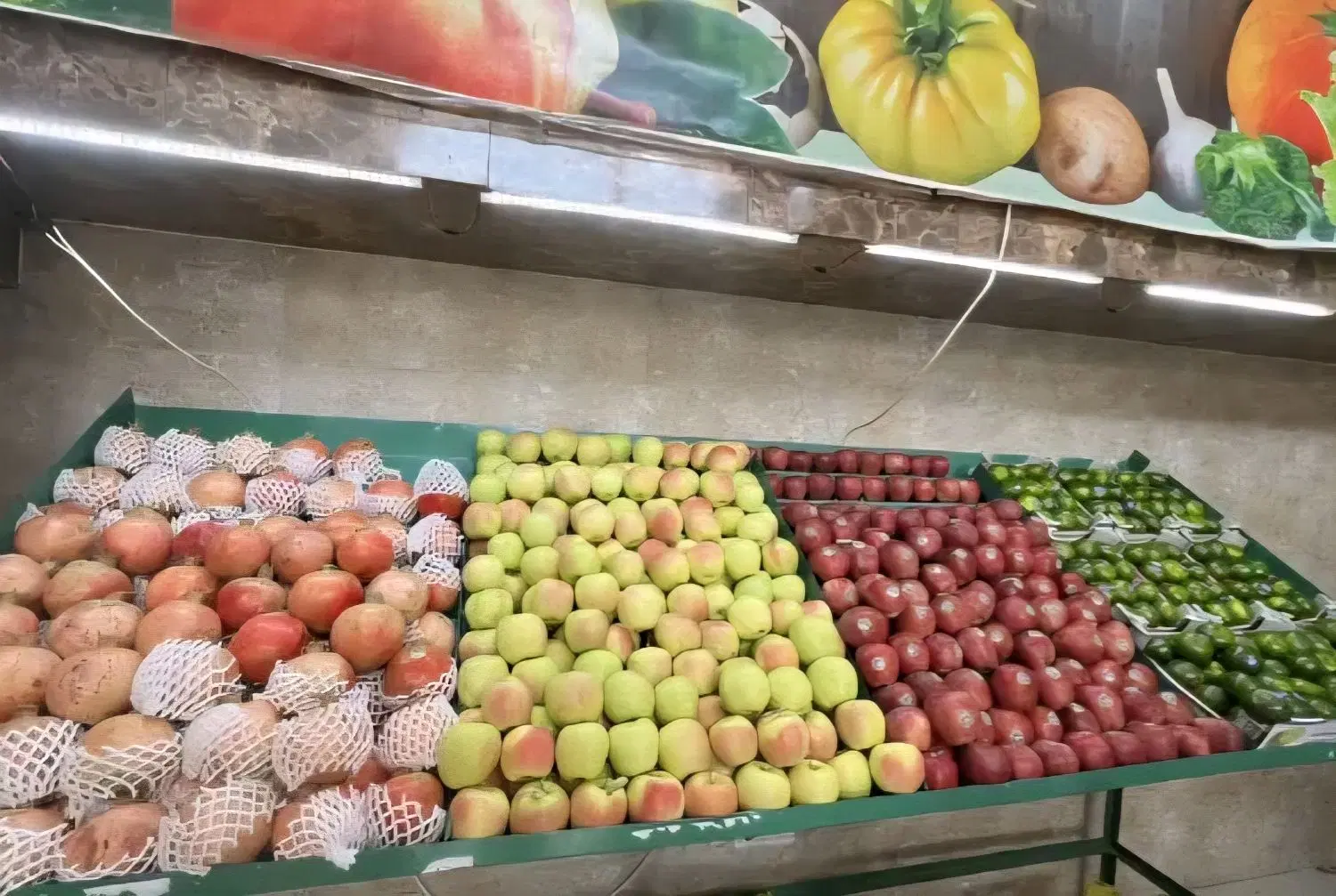اجاره مغازه میوه فروشی ۵۴ متر خ هاشمی