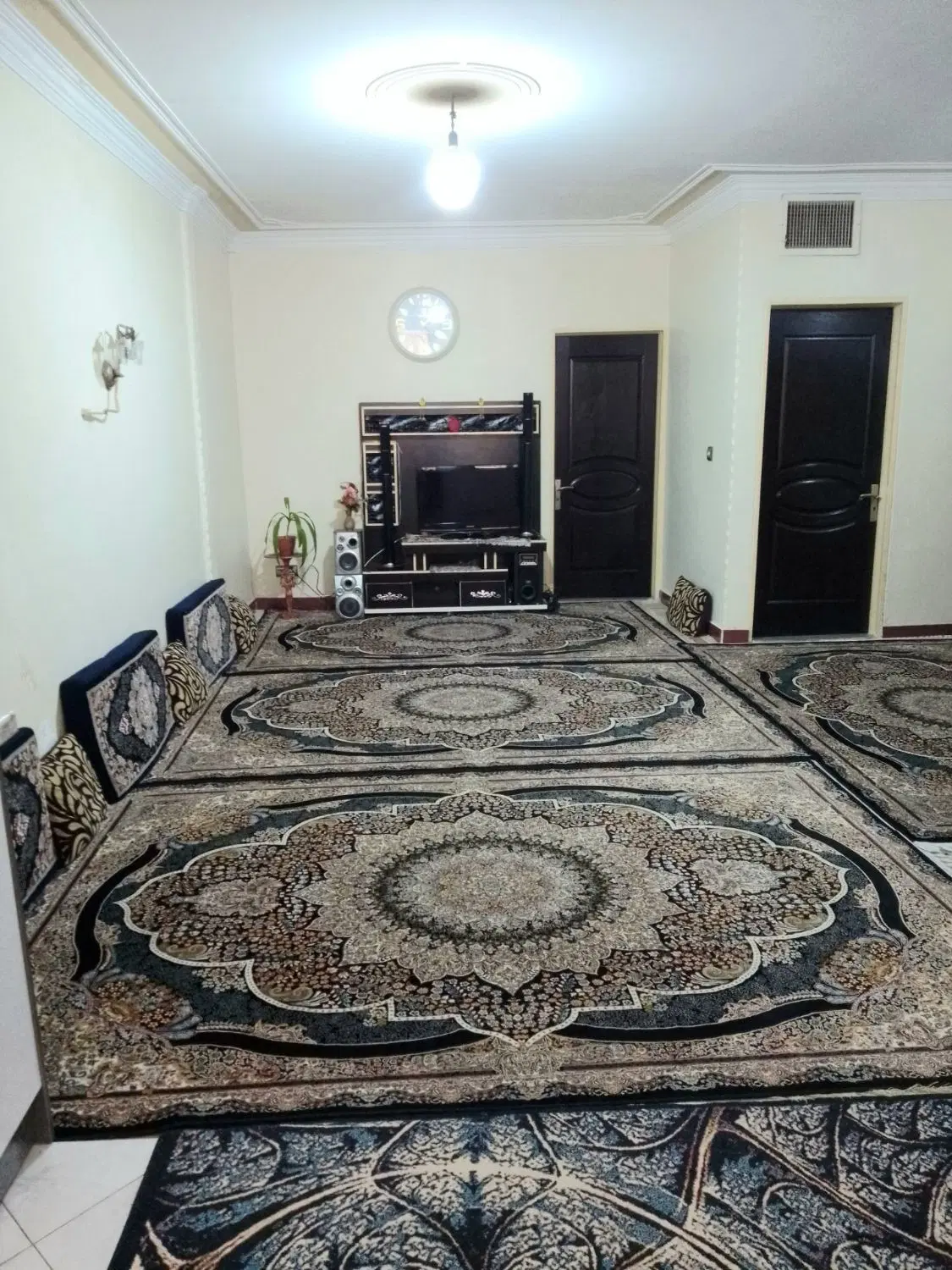 اپارتمان ۹۷ متری دو خواب لوکیشن خوب(شهرک جعفریه)