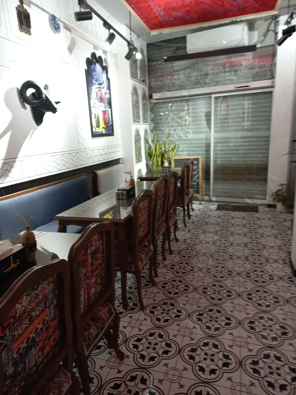 واگذاری رستوران شیک و سنتی محدوده کوهسنگی