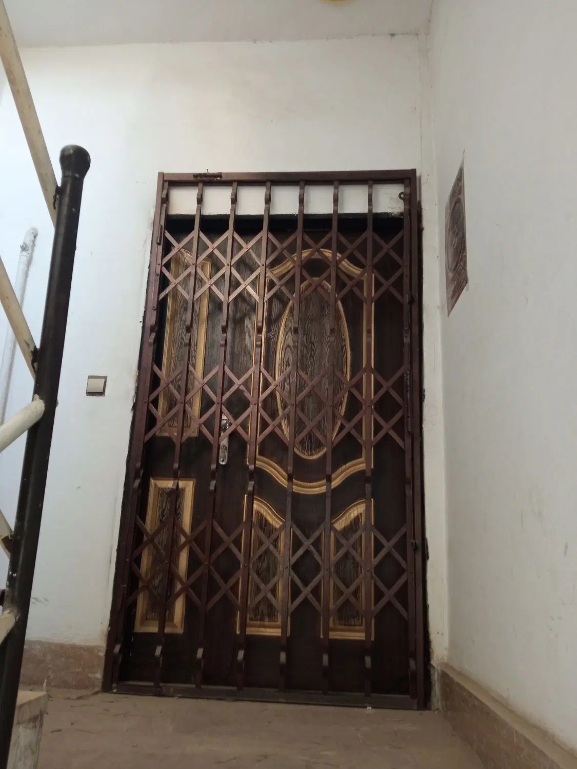آپارتمان طبقه چهارم عبدالمطلب40