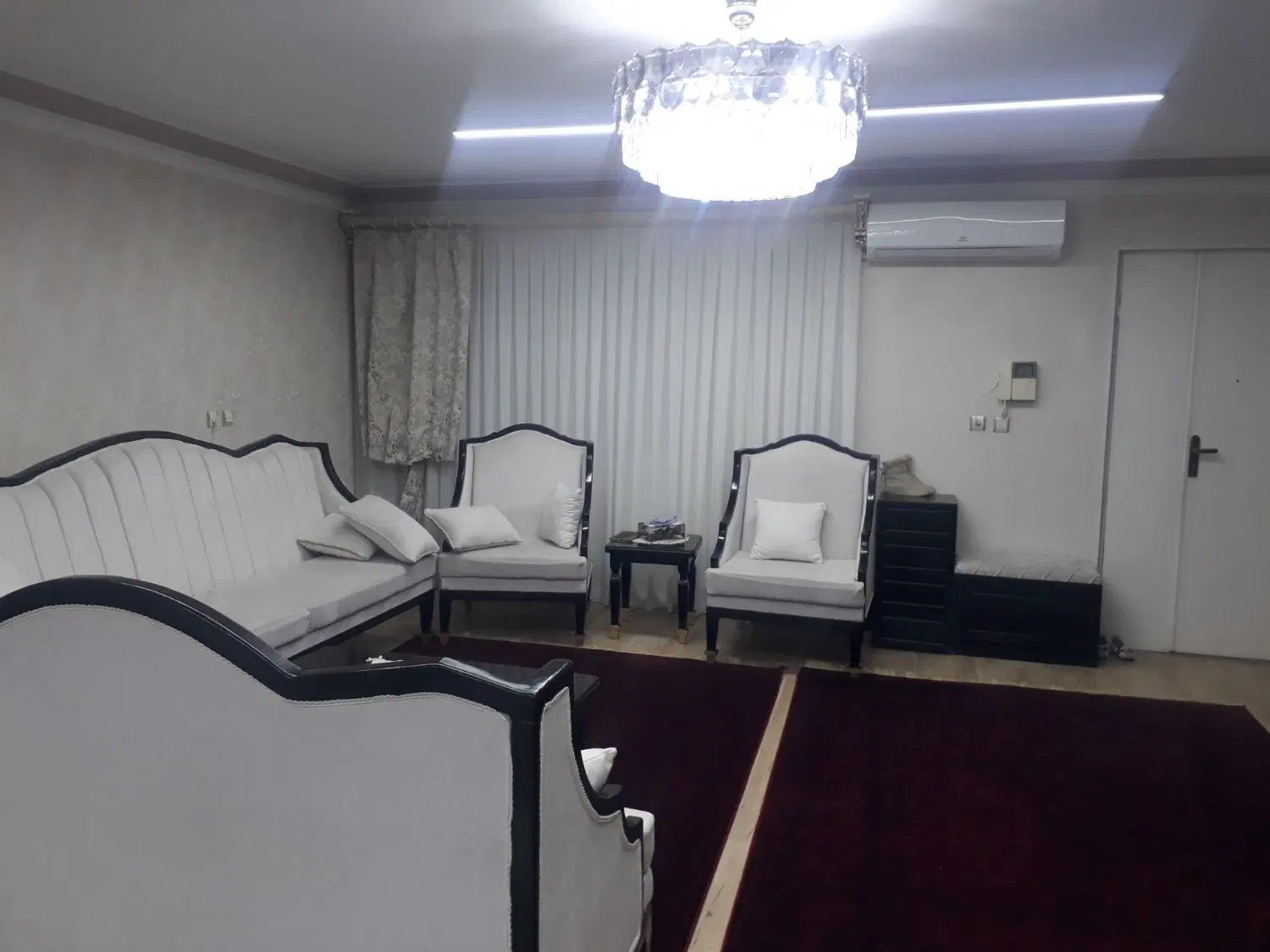 ۱۰۴ متری دو خواب . علیمحمدی . املاک غضنفری