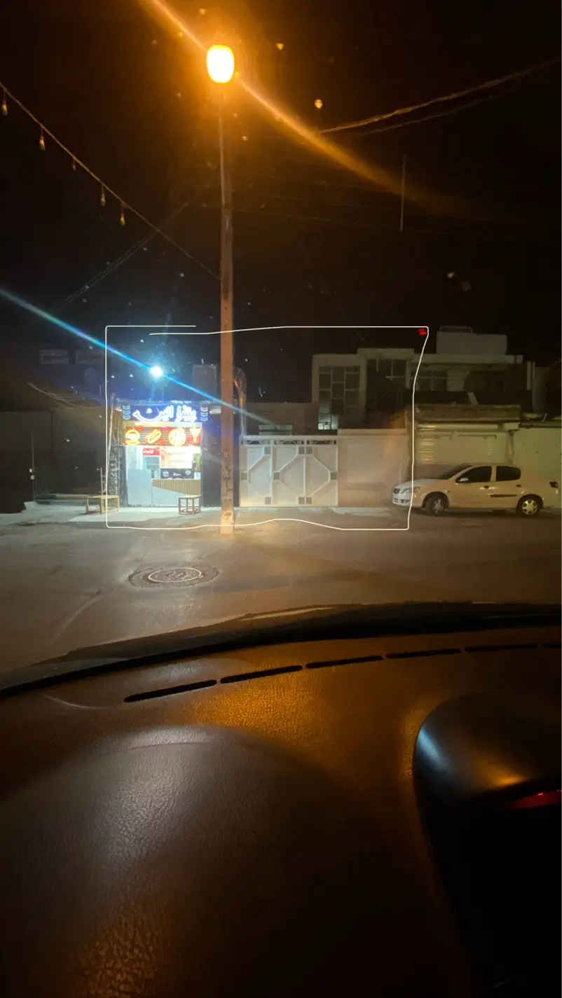 منزل ویلایی بر خیابان اصلی بازارچه