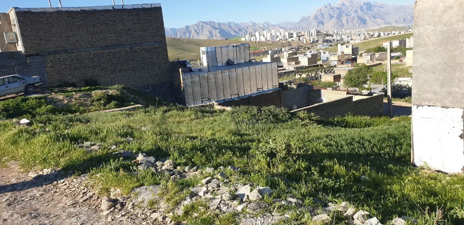 زمین چشمه سفید ۳۲۰ متر ی کرمانشاه