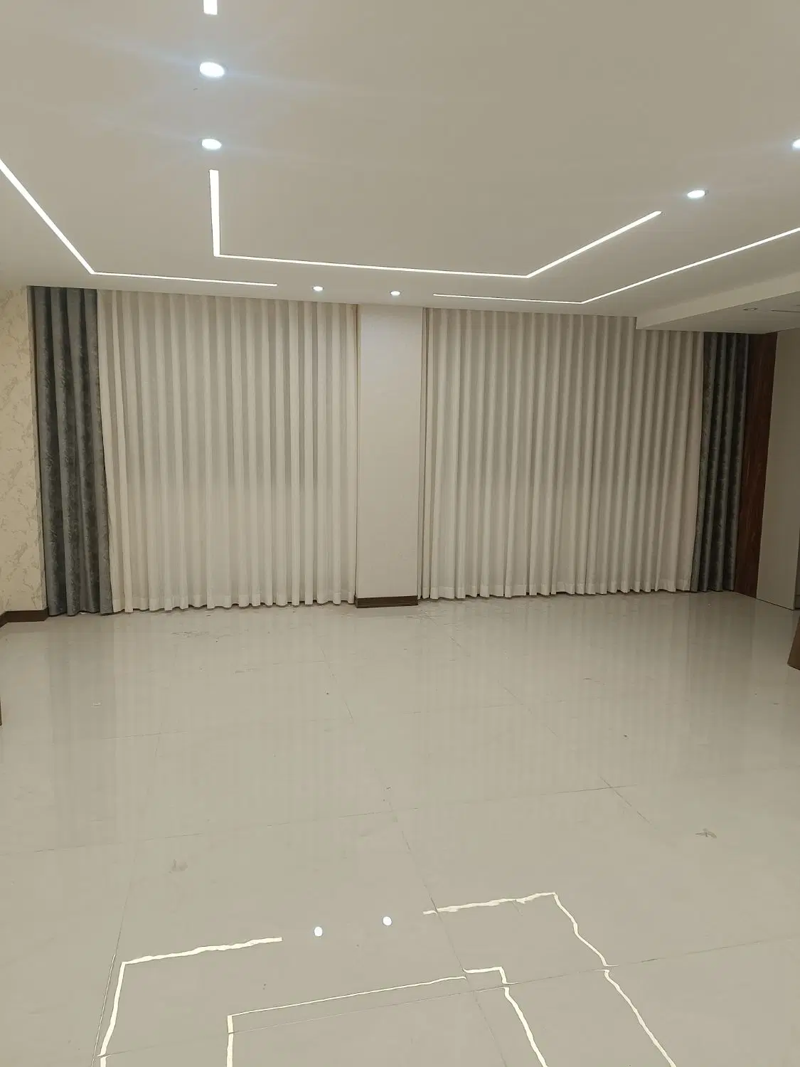 آپارتمان سعدی ۱۴۰ متری ۲ خواب