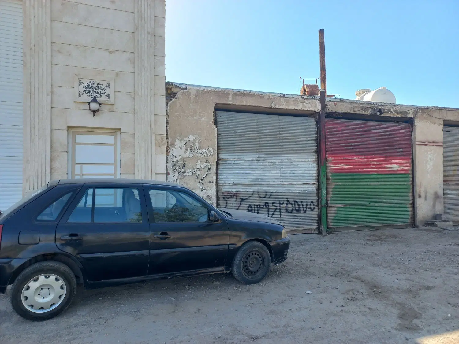 مغازه ۴۰ متری خیابان اعتمادی