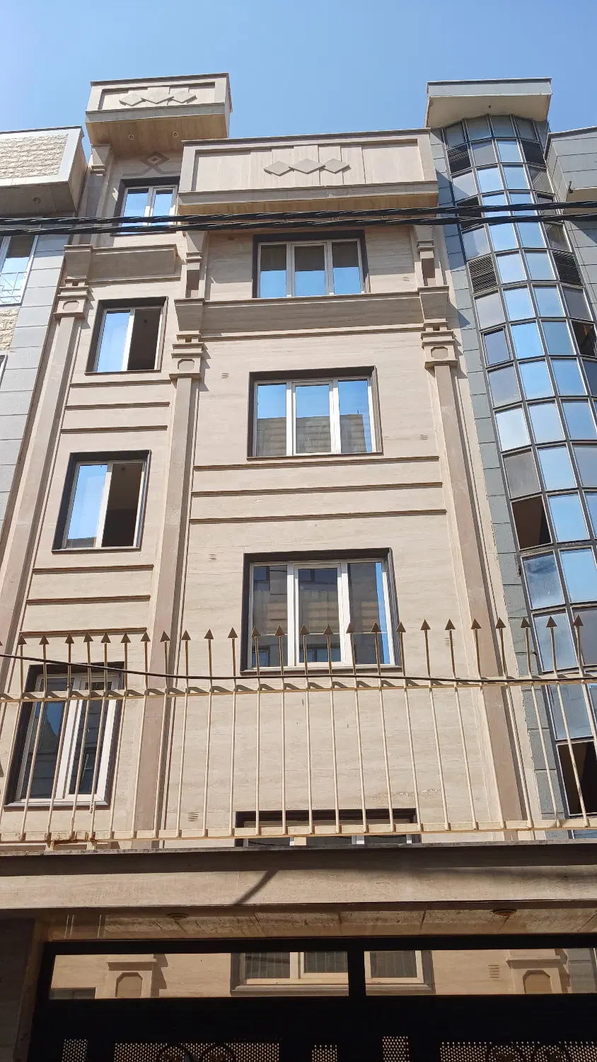 ۶۷ متر تک واحدی بسیار تمیز