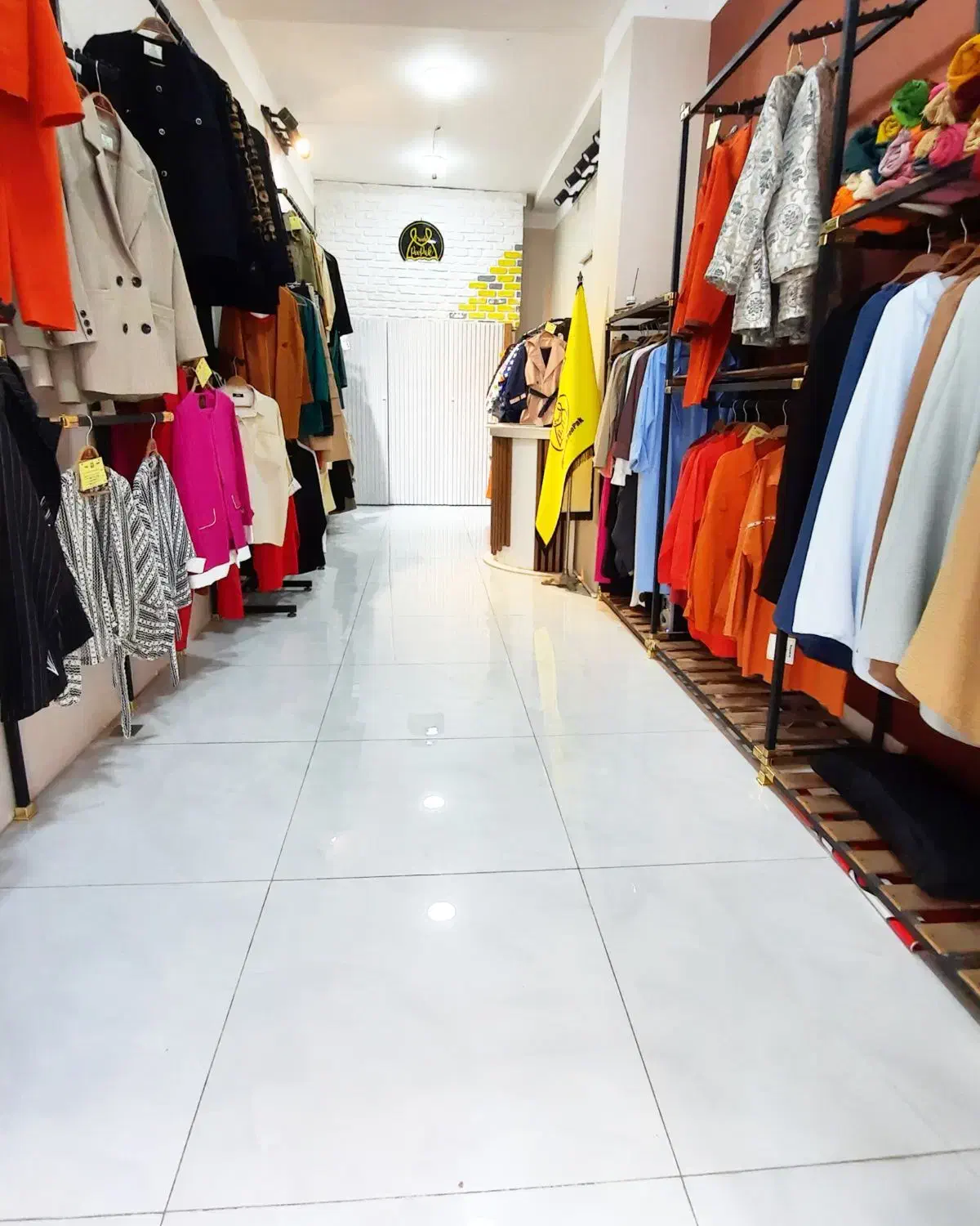 اجاره مغازه تجاری ۳۰متری بر خیابان گرجی