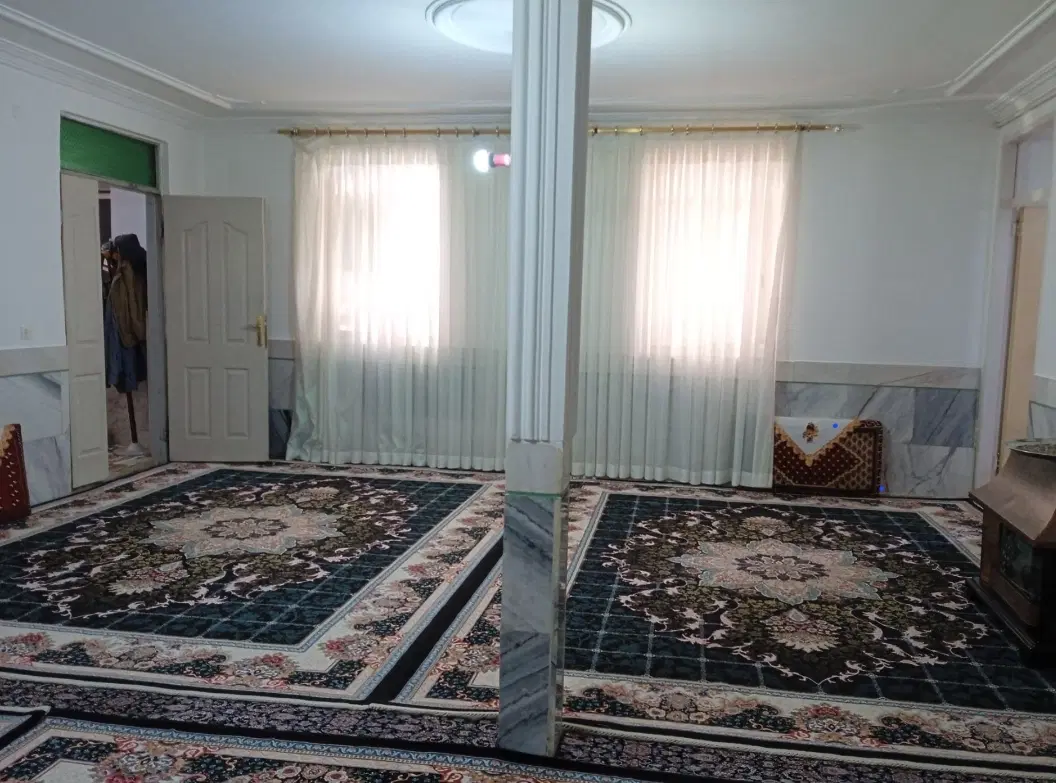 اجاره منزل مسکونی  حیاط دار بزرگ در بست ویلایی