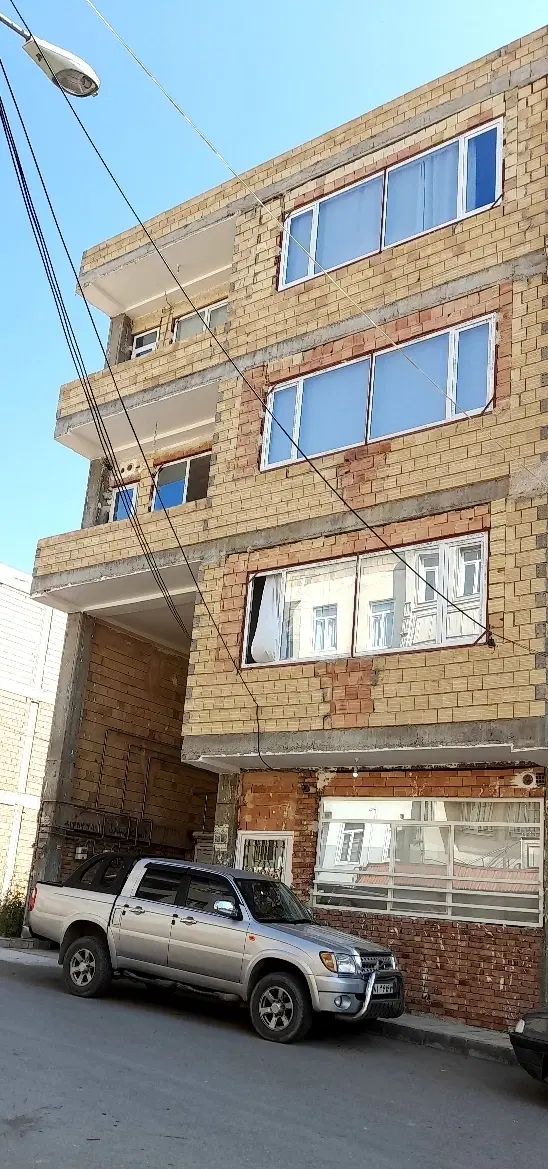 ساختمان شهرک شاهد استاد شهریار
