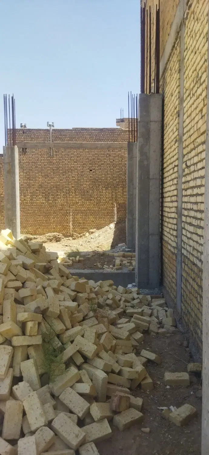 زمین مسکونی با پروانه2طبقه