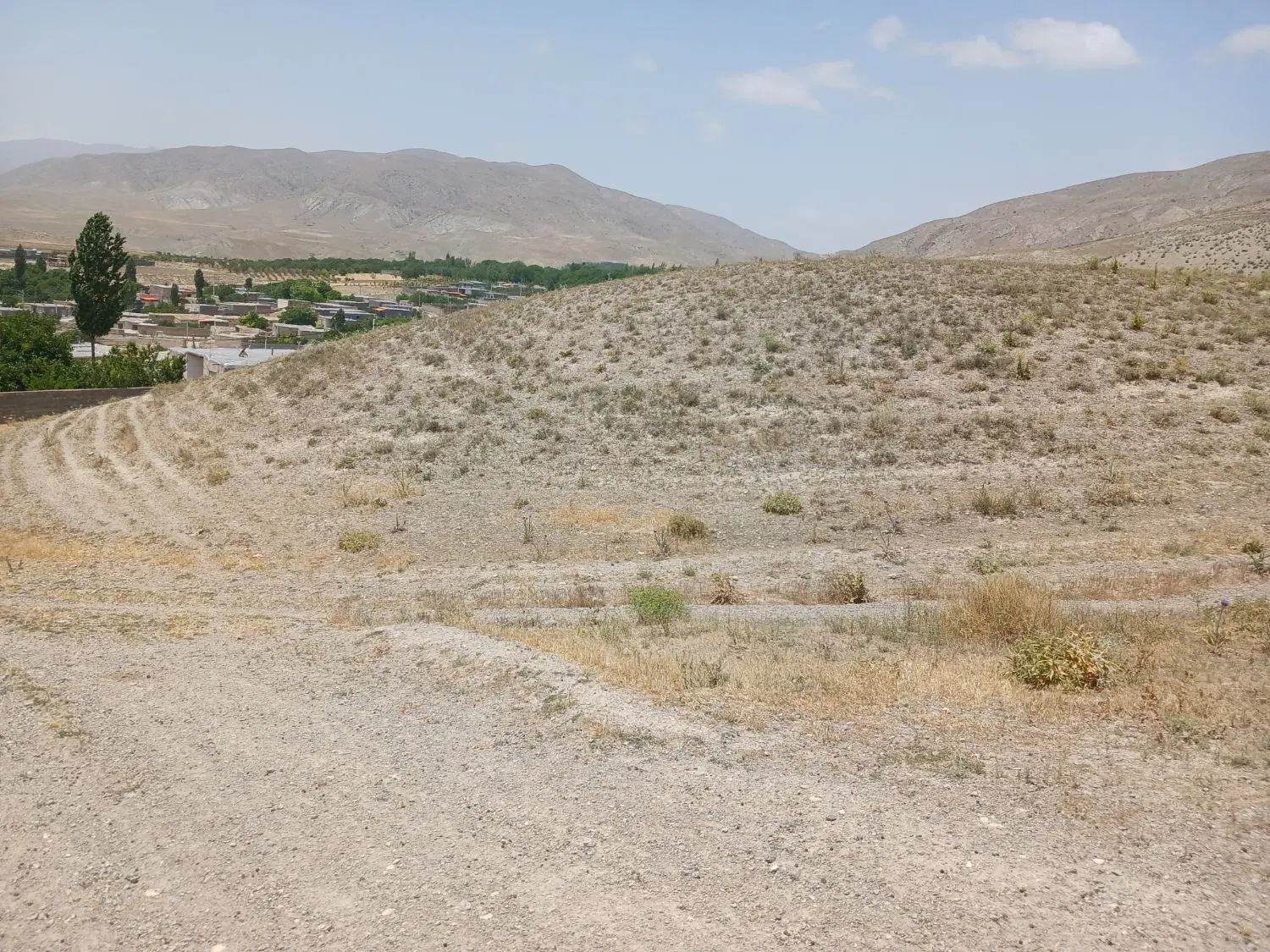 زمین مسکونی