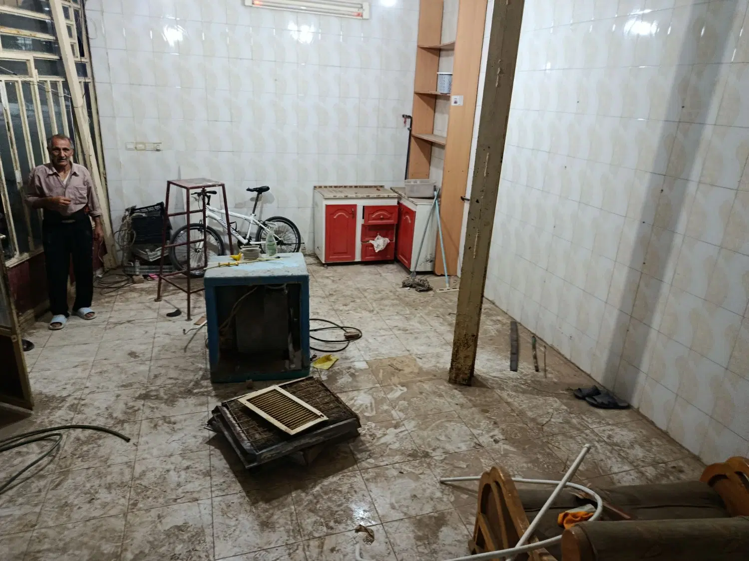 یک باب مغازه شهرک آذربایجان