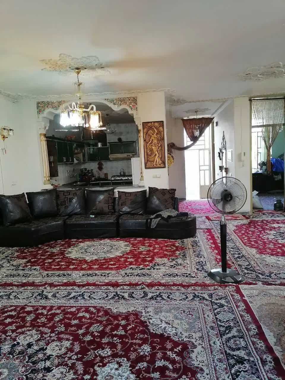 منزل ویلایی ۲۲۰متری واقع در کارگران