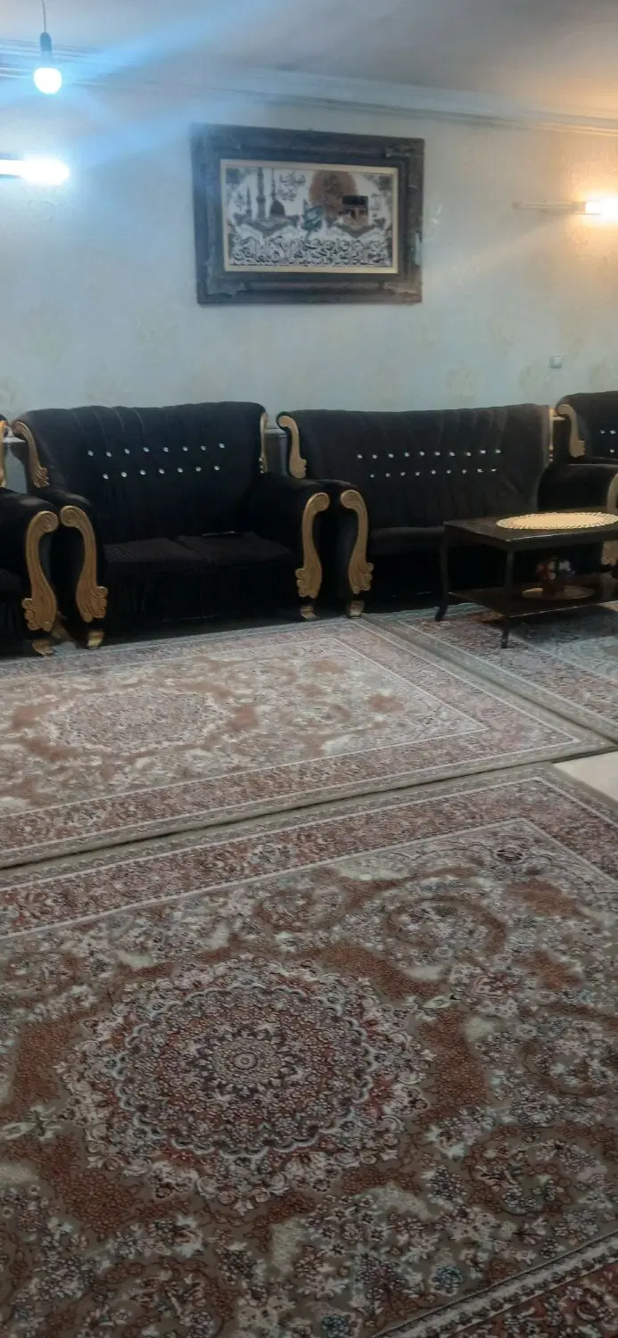 ملک چهار طبقه  مناسب برا چهار خانواده