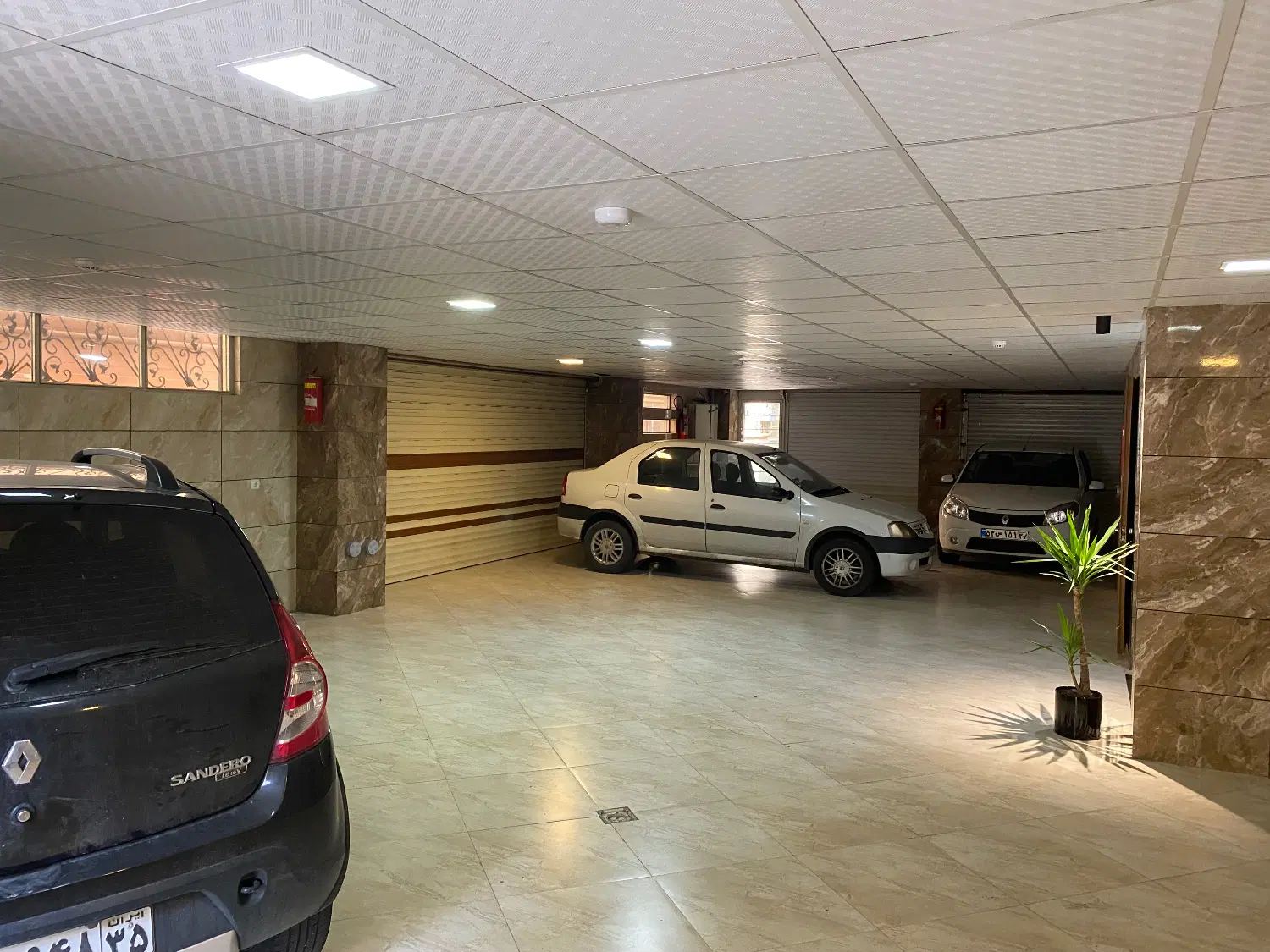 فروش آپارتمان  توانیر گلکار خ بعثت کوی چهارم غربی