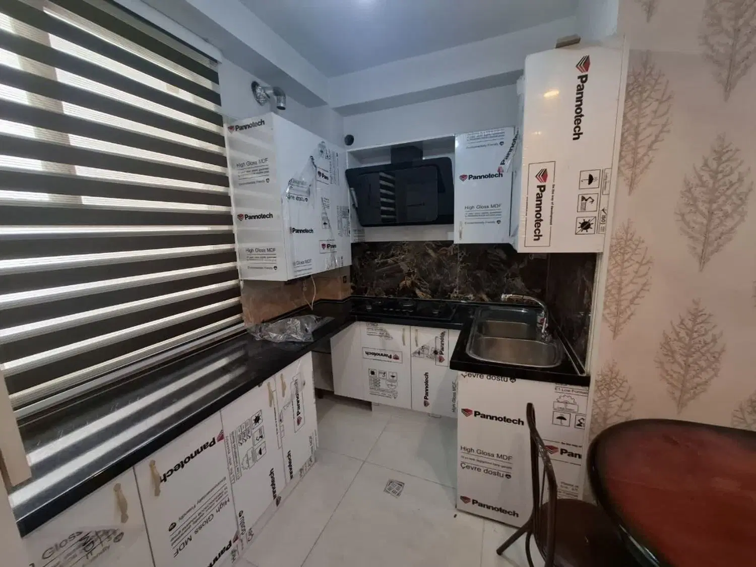 ۶۴ متر پارکینگ آسانسور (طالقانی ایرانشهر  موسوی)
