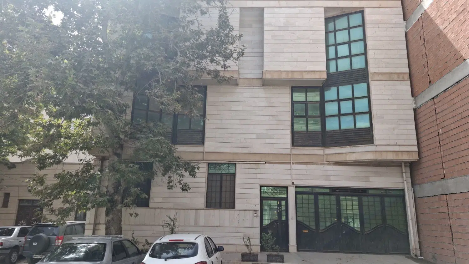 واحداجاره ای درمرکزشهر