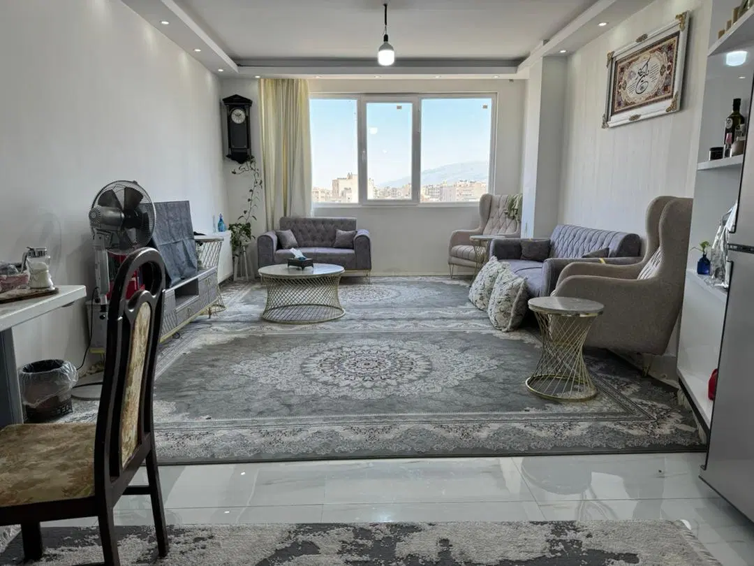 اپارتمان ط سوم نزدیک به خیابان
