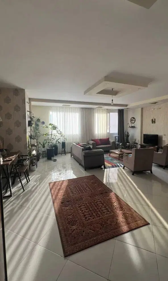 آپارتمان ۱۳۰ متر نیاوران