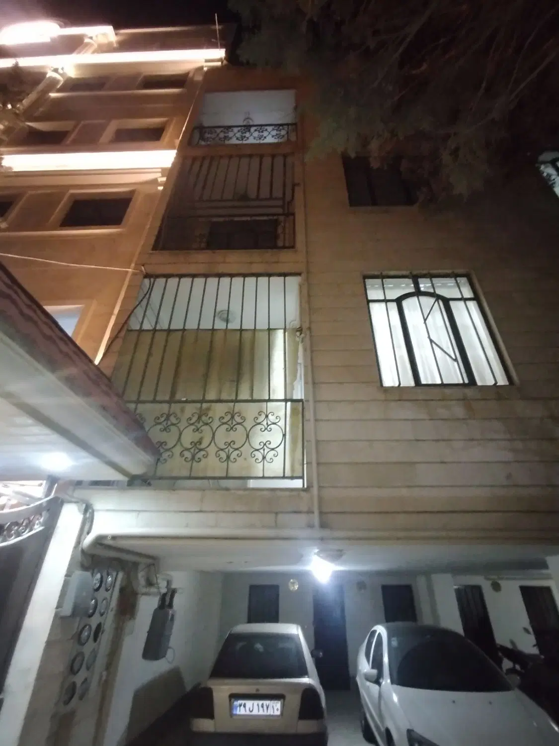 55متری فاز یک ،روبه نما از 9 واحدی با پارکینگ