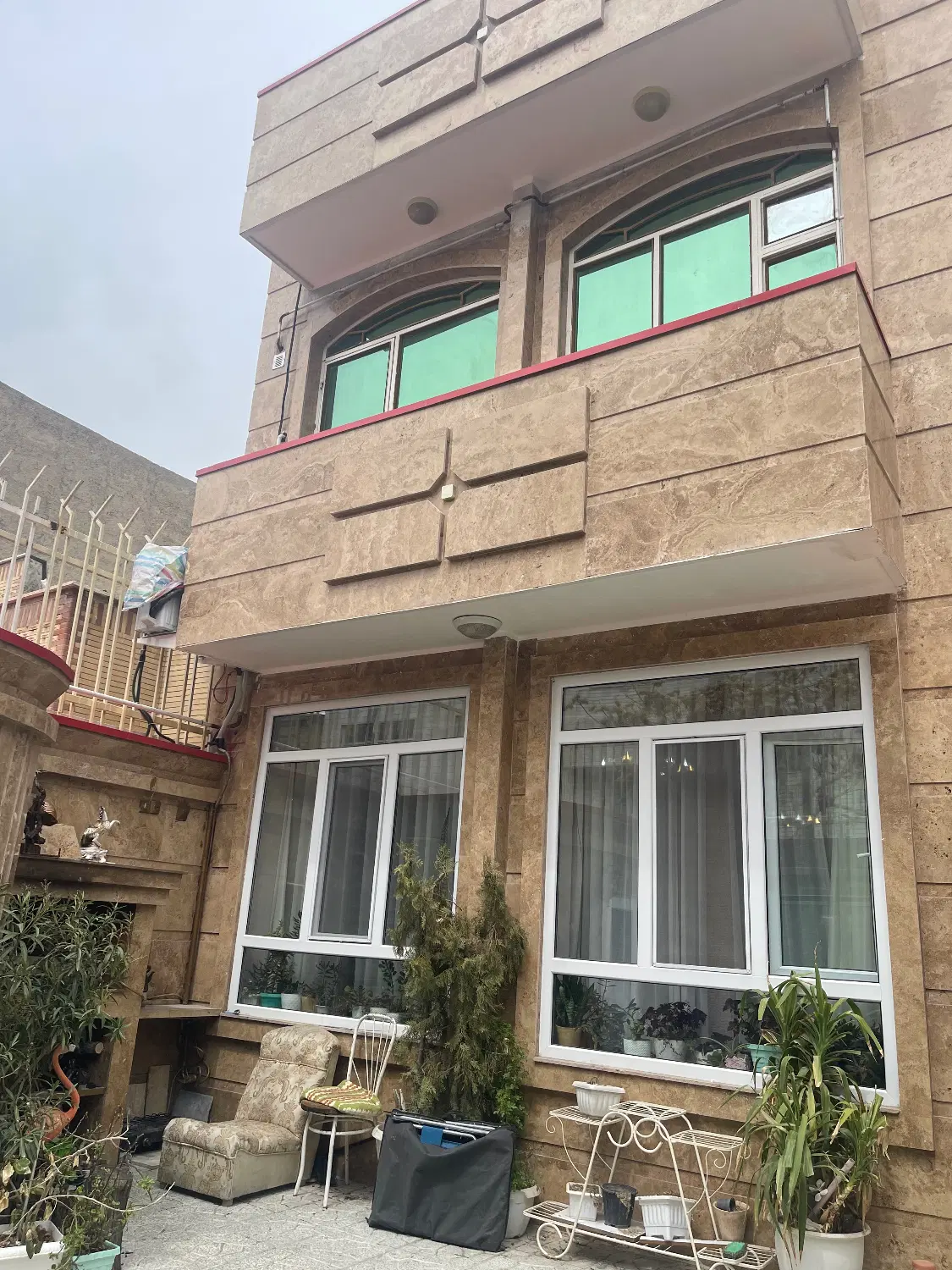 حیاط مسکونی در شهرک نور