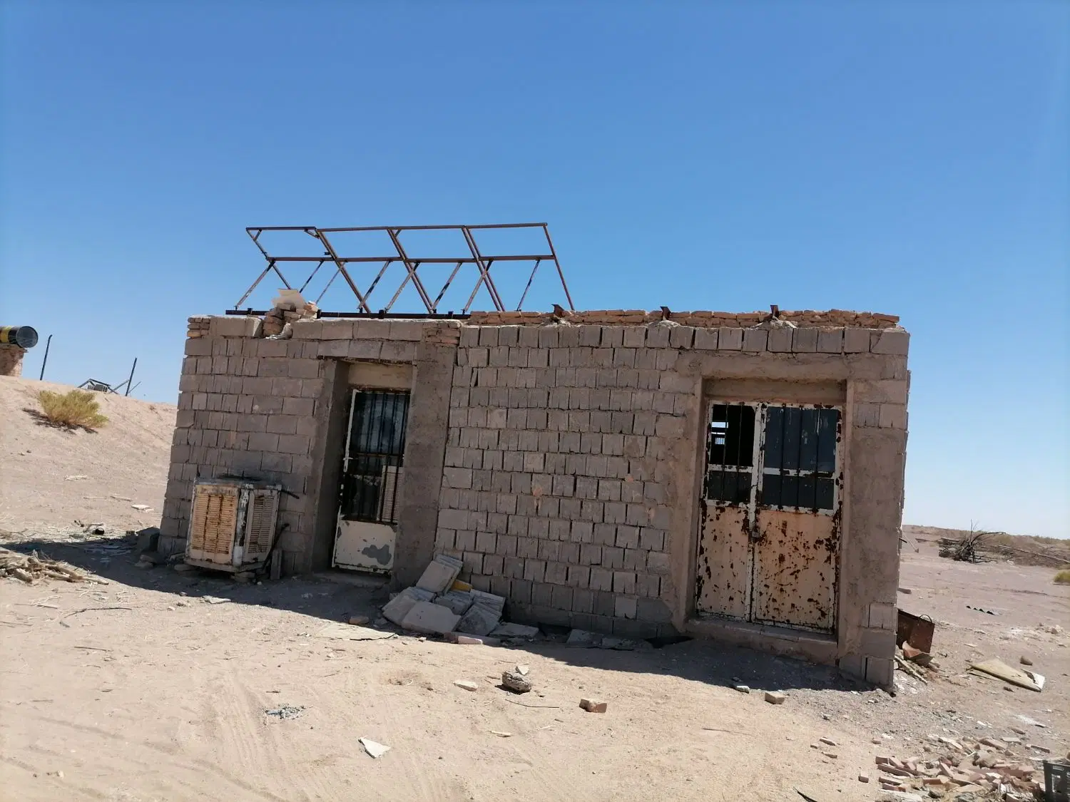 12 ساعت اب 6هکتار زمین پسته