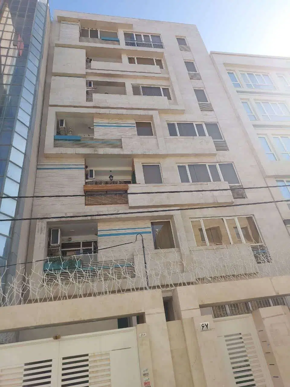 241فروش آپارتمان متر بخارائی 15 فول