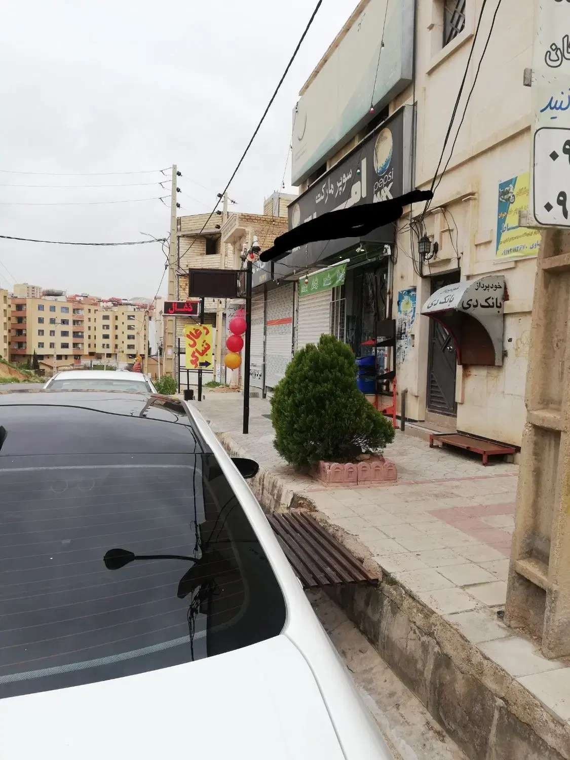 دو دهنه مغازه کنار هم هرکدام به متراژ ۲۰متر