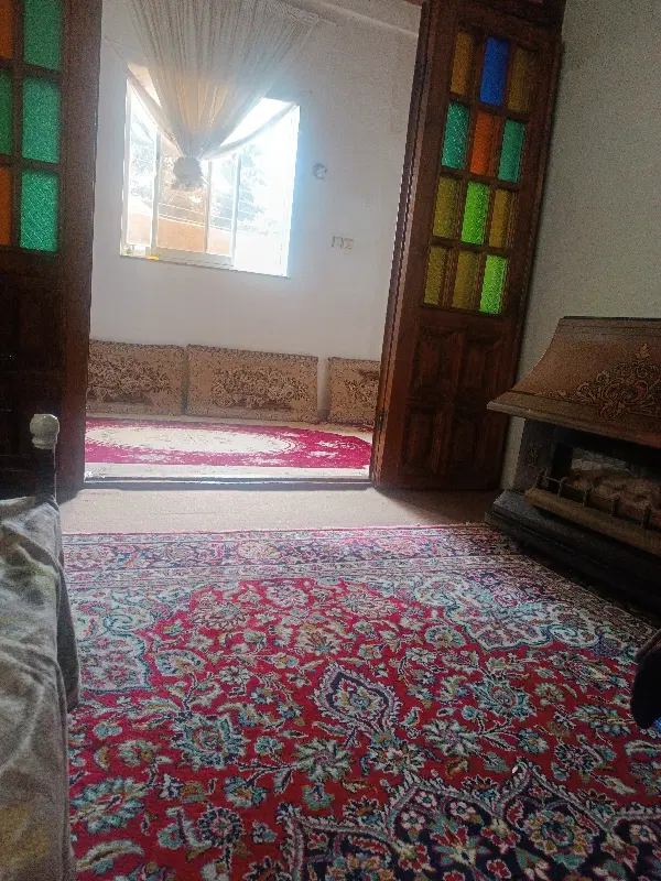 زمین به مساحت ۳۳۰متر