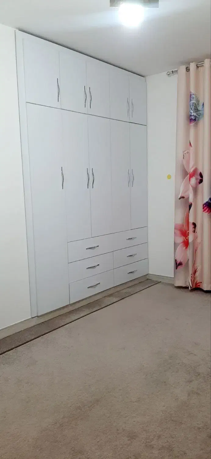 ساختمان مسکونی
