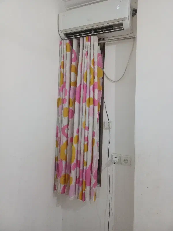 نیازمند یک هم خونه