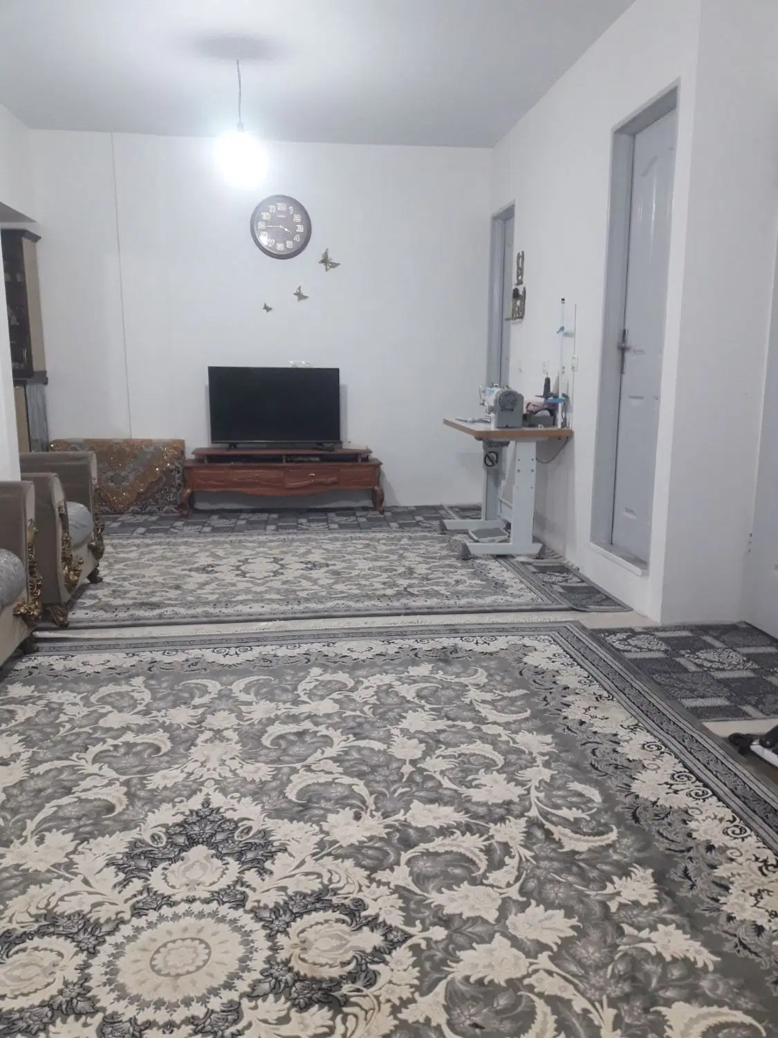آپارتمان اجاره ای .خیابان پیک نیلوفر ۴۳