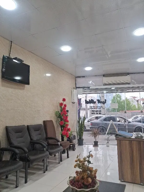 فروش مغازه سندار۱۰۰متری گلزاران املاک اسیا بیرامی