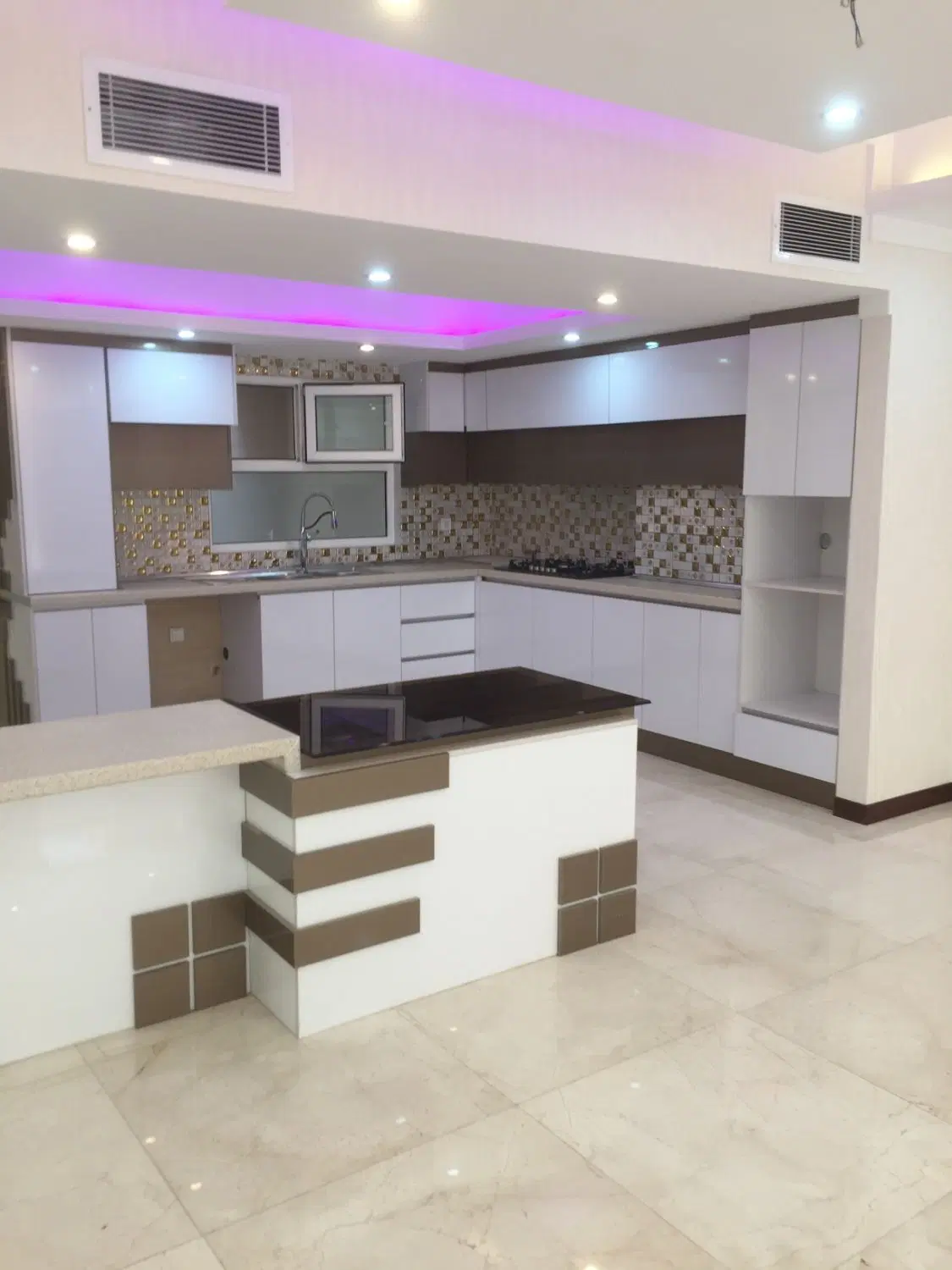 ۸۷متر فول امکانات