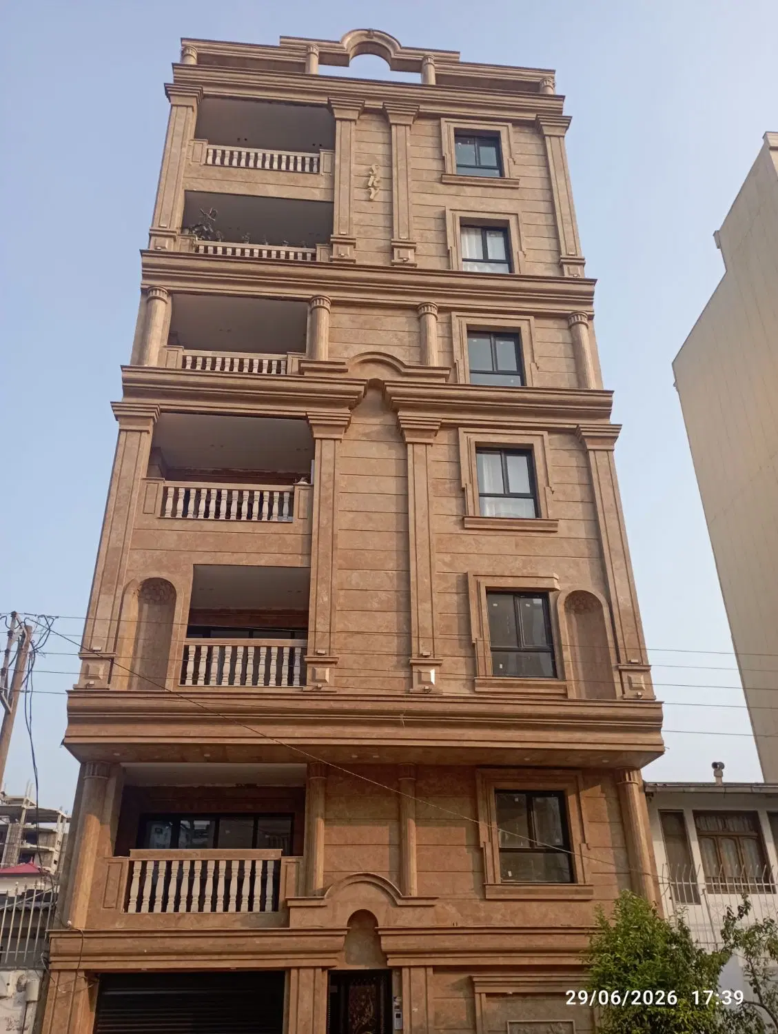 فروش تک واحد موجود.   اپارتمان.