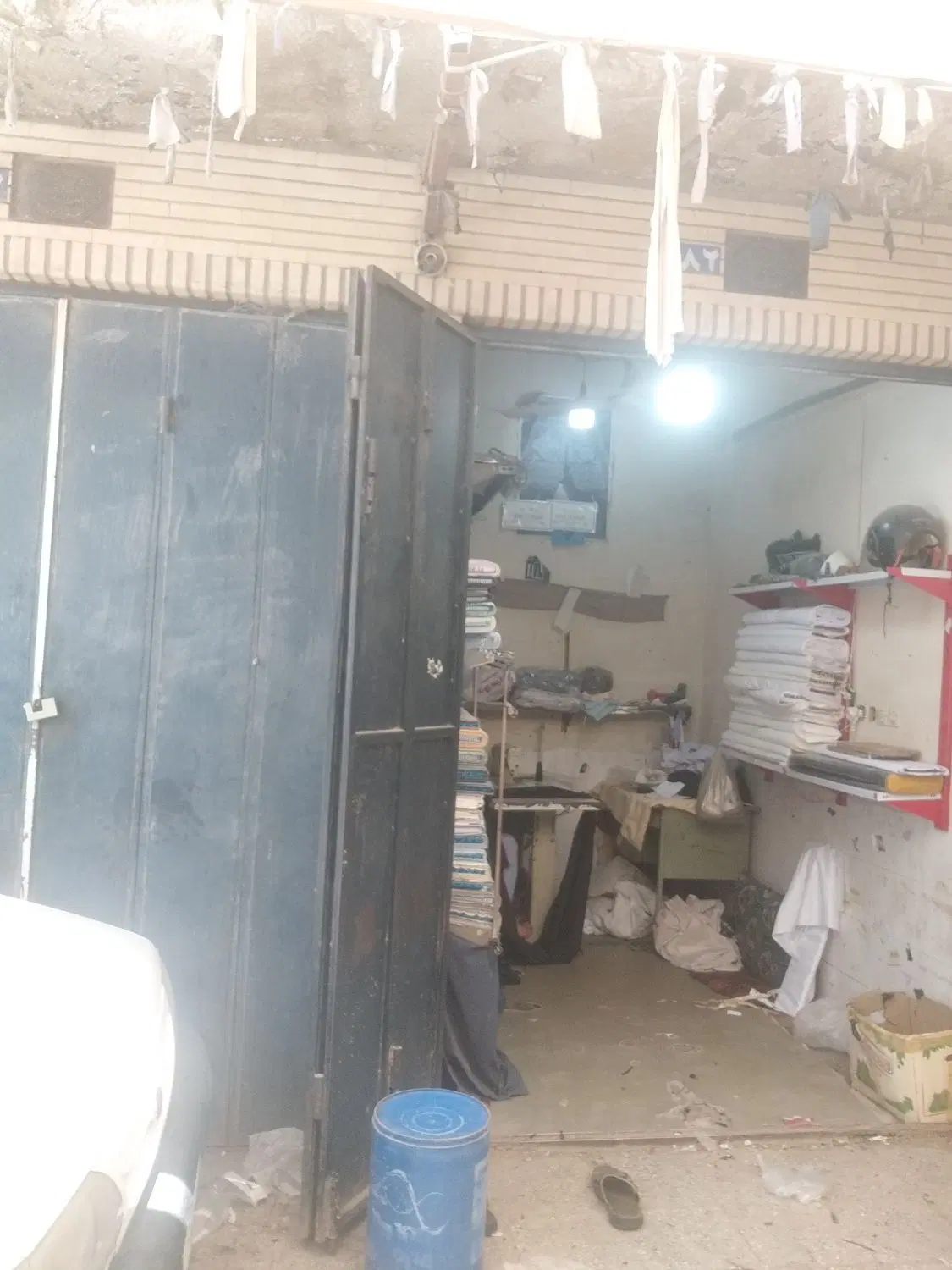 یک باب مغازه داخل بازار مشترک کوثر