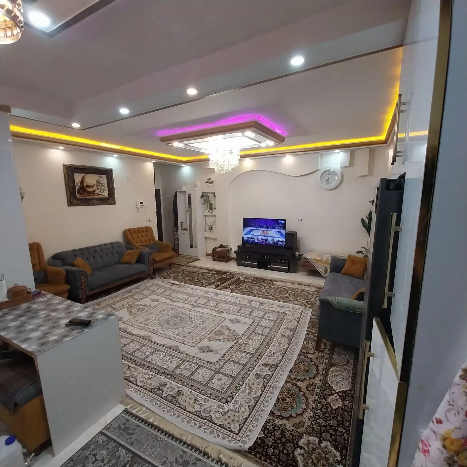 ۸۵ متر دو خواب آسانسور سپیده شمالی