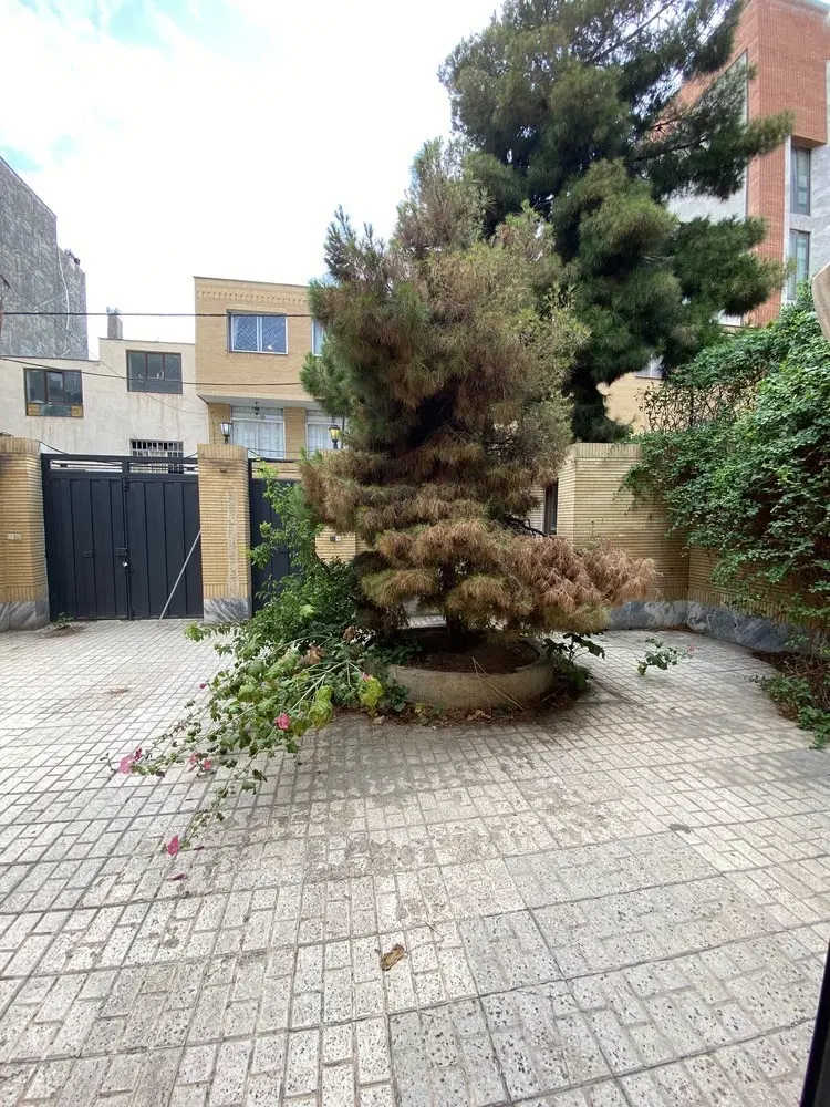 115 متر دو خواب اداری