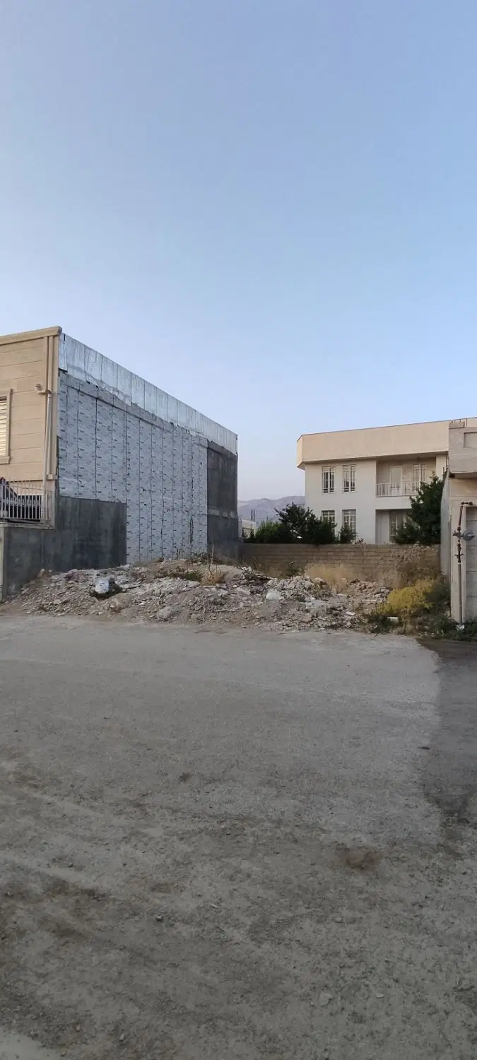 زمین خلف آباد