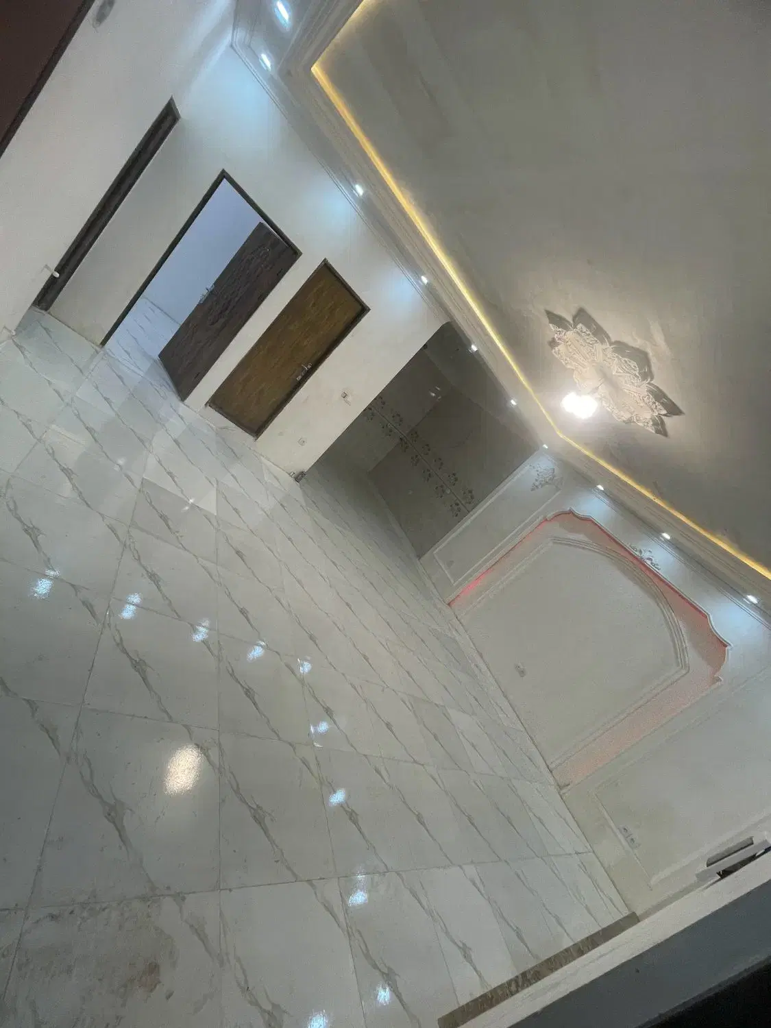 باغ ویلا ۹۰۰ متر تهاتر