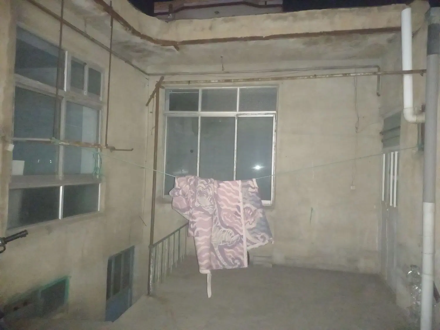 اجاره حیاط دربست